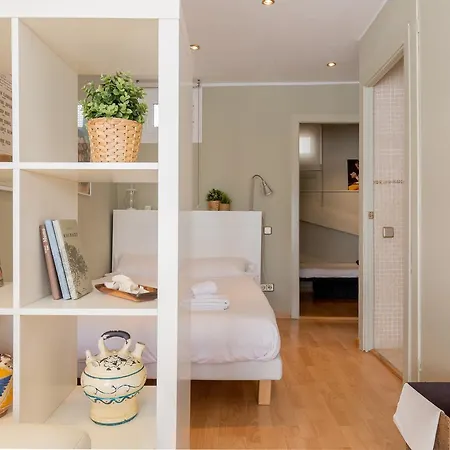Montaber - Plaza Espana Apartment *